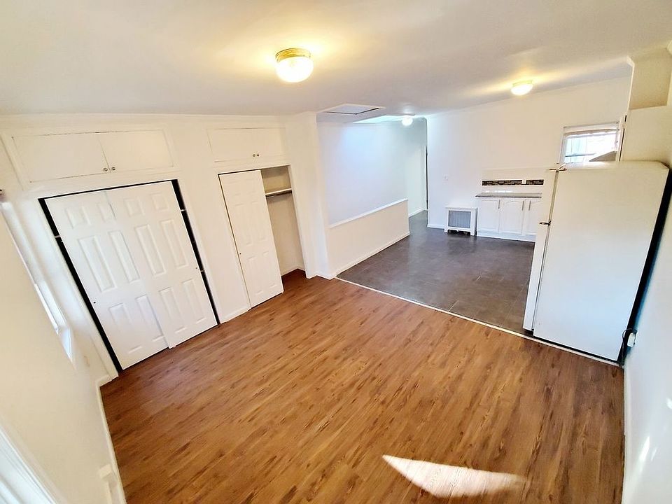 1st image of 66-59 Saunders St #2