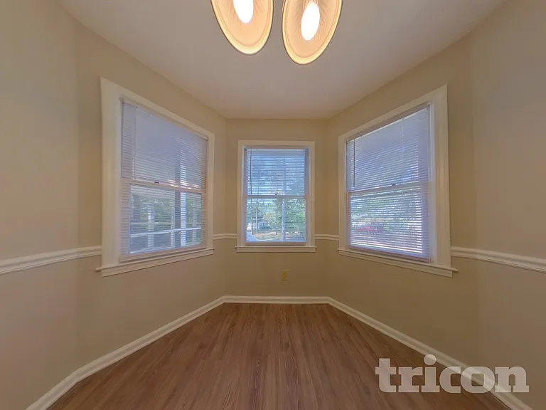 529 Ferncliffe Rd — Photo 5