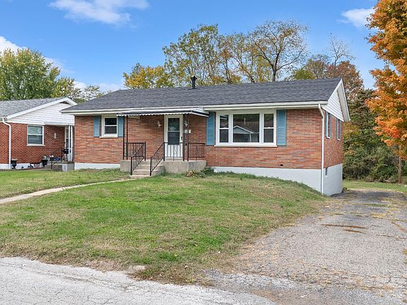 3rd image of 114 Joan Ave