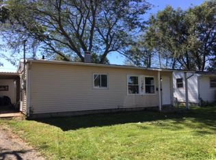213 Woodlawn Ave, Mattoon, IL 61938