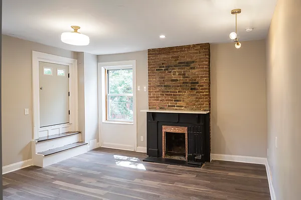 Rented by Compass | media 7