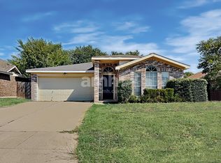 10236 Westward Dr, Fort Worth, TX 76108