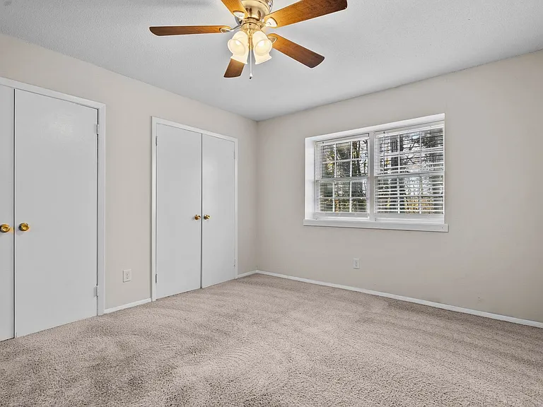 300 E McPherson Dr — Photo 15