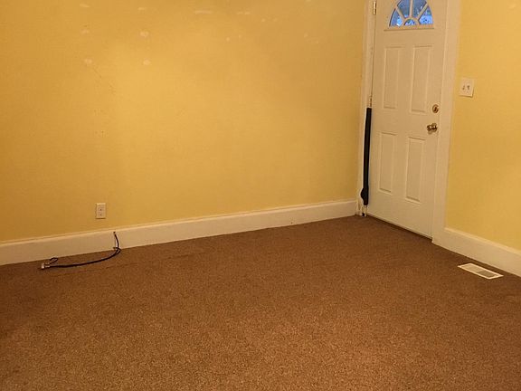 3rd image of 1606 Babb St