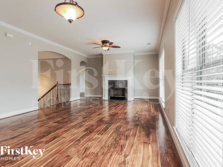 5179 Meadow Lake Cir — Photo 2
