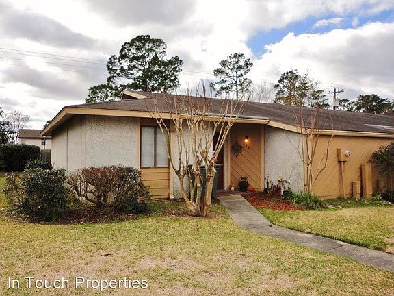 2nd image of 443 Heritage Pl