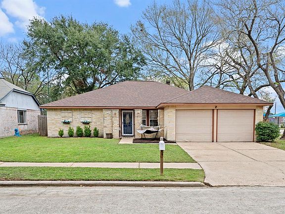 2nd image of 20302 Bridgedale Lane