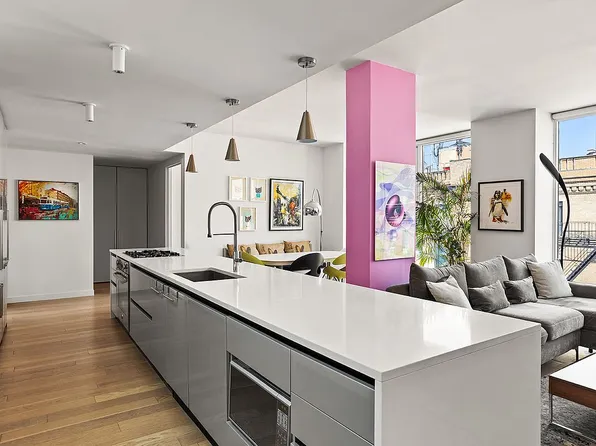 540 W 49th St #Ph3n, New York, NY 10019