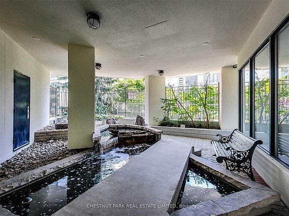 3rd image of 25 Maitland St #1201