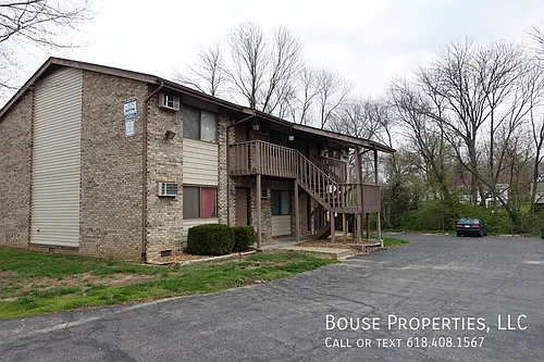5 Lindbergh Cir #8 Photo 1