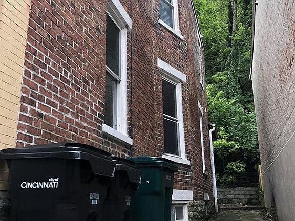 3rd image of 2144 Clifton Ave