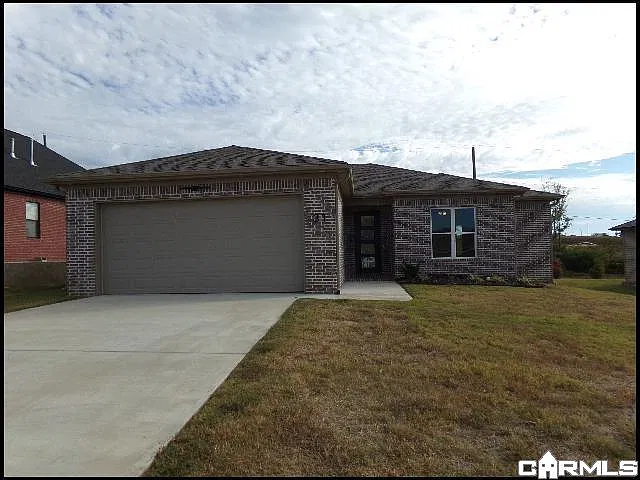 3 bed, 2.0 bath, 1522 sqft, $2,100 — Photo 2