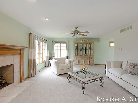 2nd image of 1913 Cherry Run Dr NW