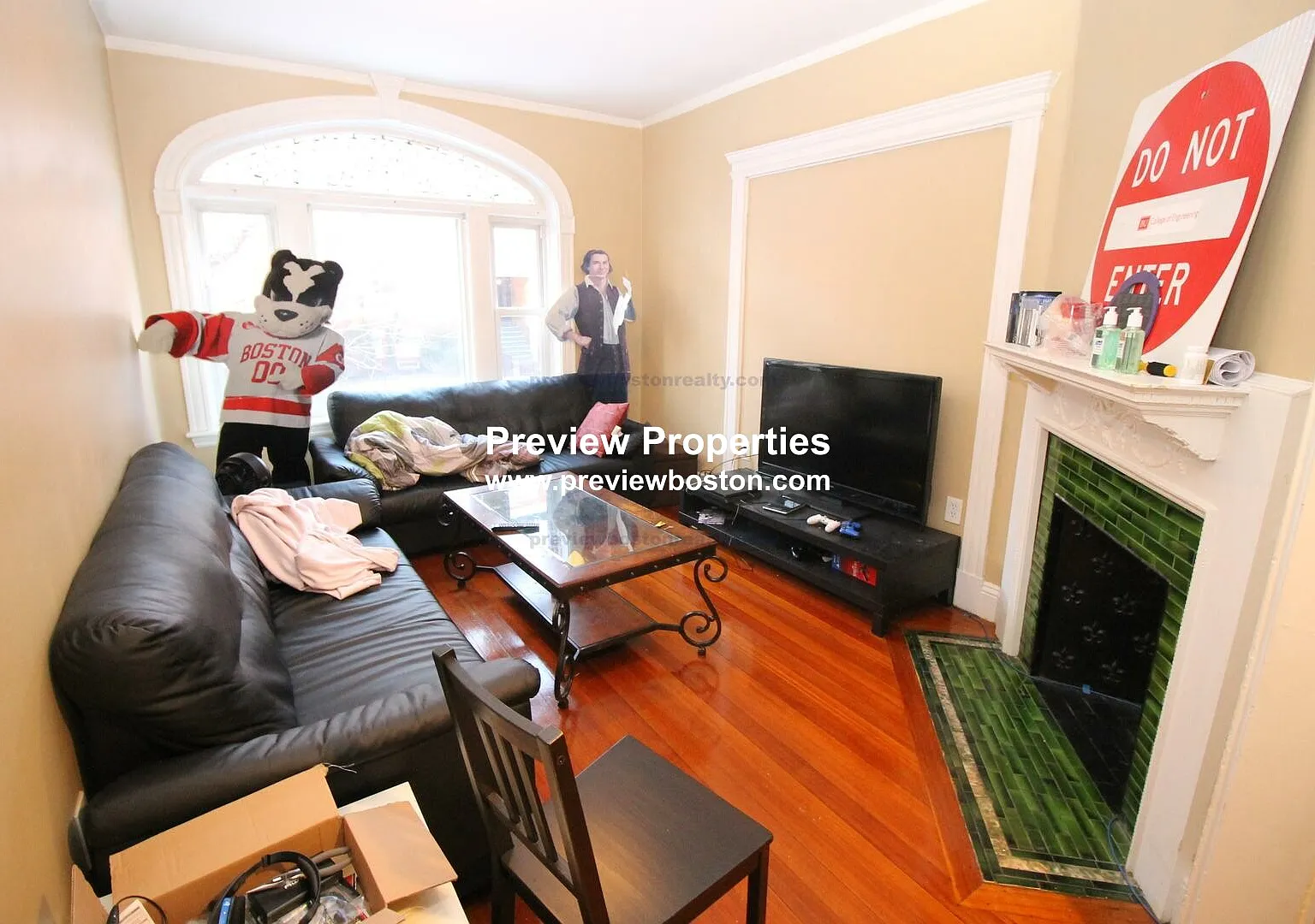 4 bed, 2.0 bath, $5,200 — Photo 1