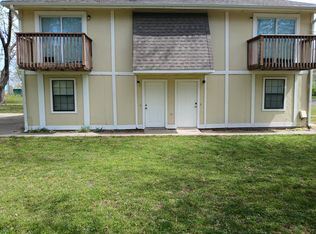 328 Kickapoo St APT B, Leavenworth, KS 66048