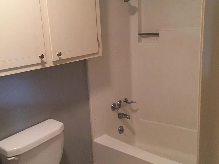 702 39th Ct E — Photo 21