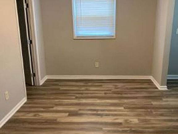 3rd image of 876 Ward Dr #Z4