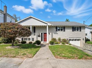 303 Drake St, Old Forge, PA 18518