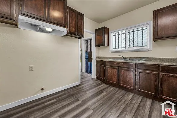 Studio, 400 sqft, $1,500 — Photo 2