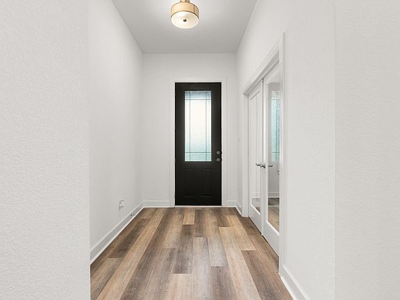 4th image of 2323 Lambert Dr