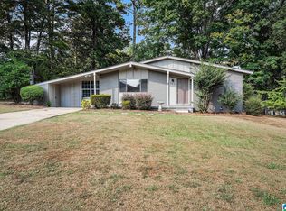 545 Edgecrest Cir, Homewood, AL 35209
