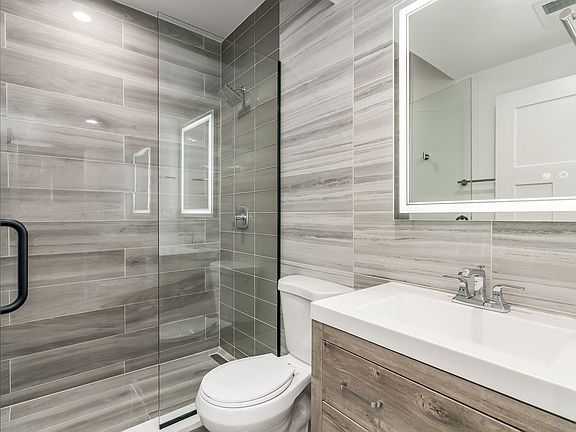 3rd image of 3018 W Cullerton St #2