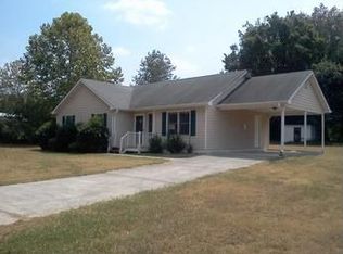 11 Jennifer Ln, Rydal, GA 30171