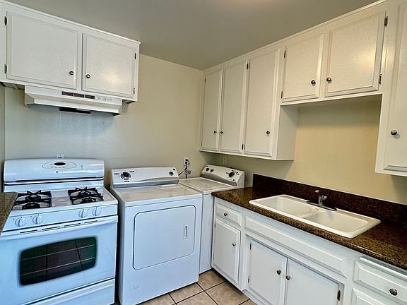 2nd image of 5612 Rocket St #5616