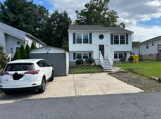 695 207th St, Pasadena, MD 21122