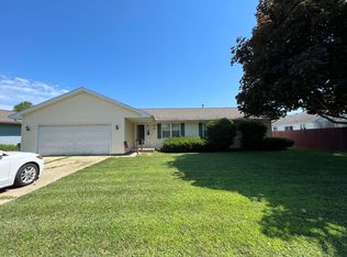 2605 Stratford Dr, Springfield, IL 62704