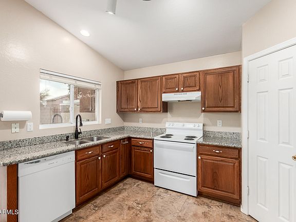 2nd image of 246 N 221ST Avenue
