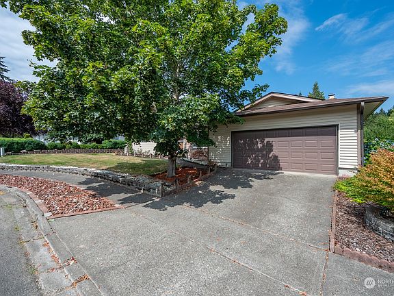 3rd image of 10723 28th Avenue NE