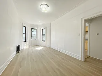 Rented by Momentum Real Estate LLC