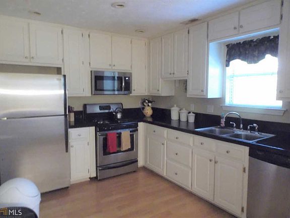 3rd image of 306 Vendella Cir