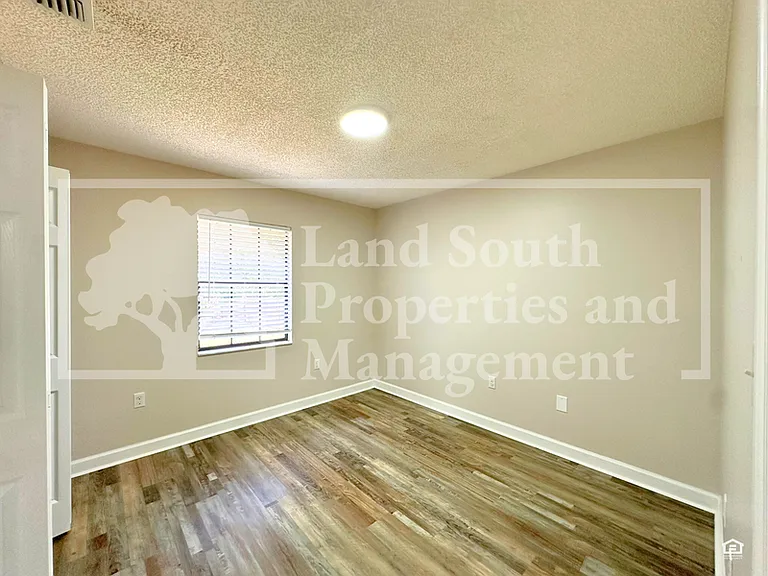 3634 Sherertz Rd — Photo 9
