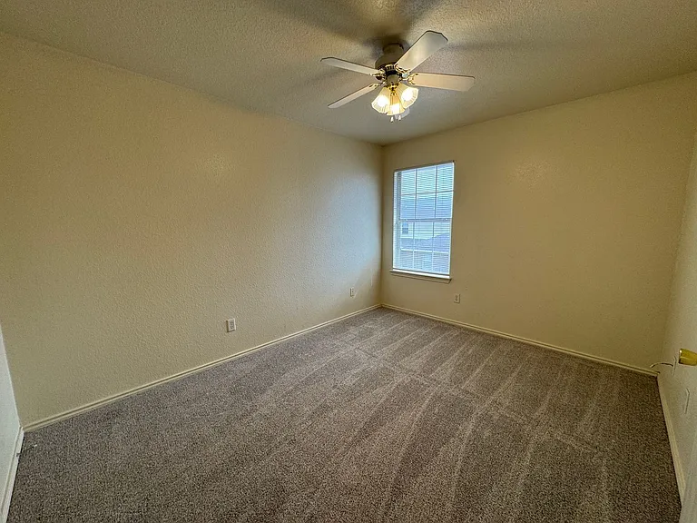 4508 Mattie Dr — Photo 12