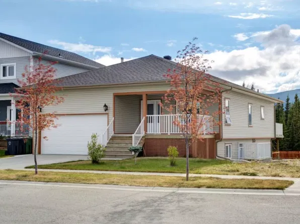 46 Iskoot Cres, Whitehorse, YT Y1A 0P5
