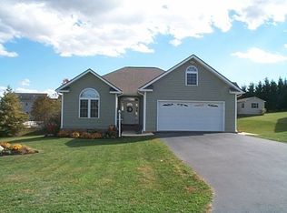 58 Langley Dr, Waynesboro, VA 22980