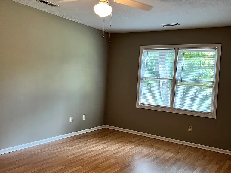 360 Arbor Ct — Photo 13