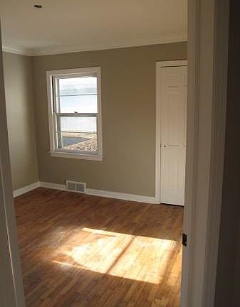 5th image of 503 Cloverdale Ave NW