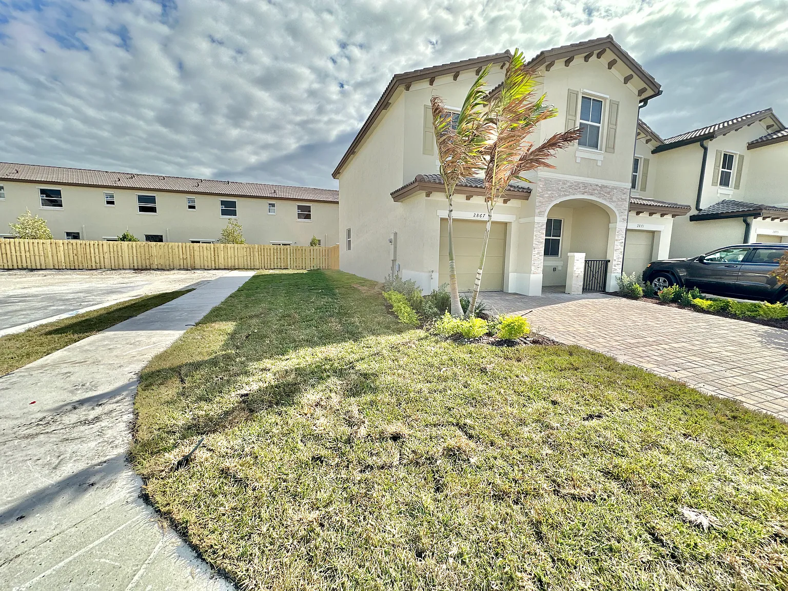 3 bed, 2.5 bath, 1697 sqft, $2,700 — Photo 3