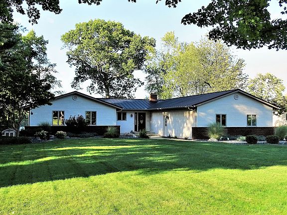 2nd image of 24476 Butternut Dr