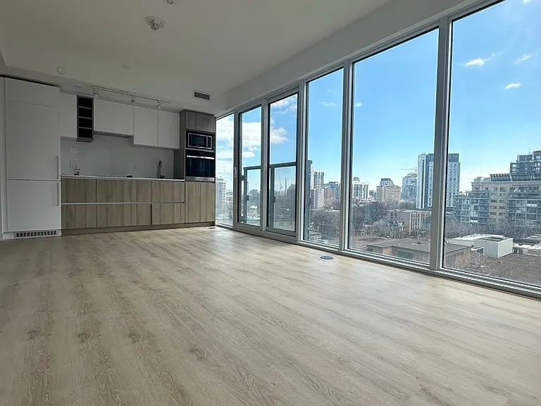 319 Jarvis St #702 — Photo 6