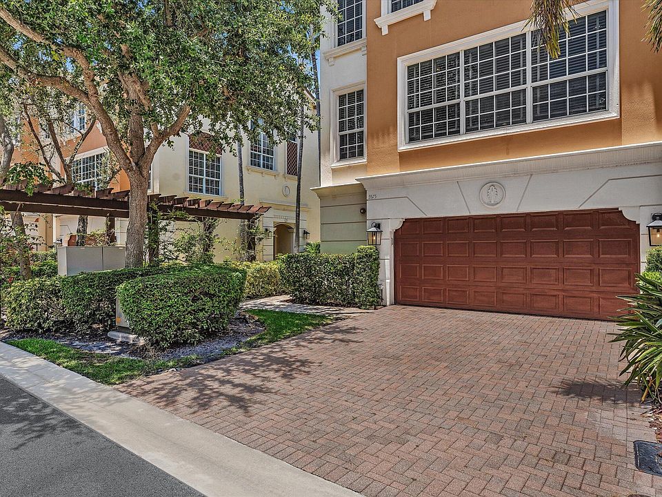 1st image of 5575 NE Trieste Way