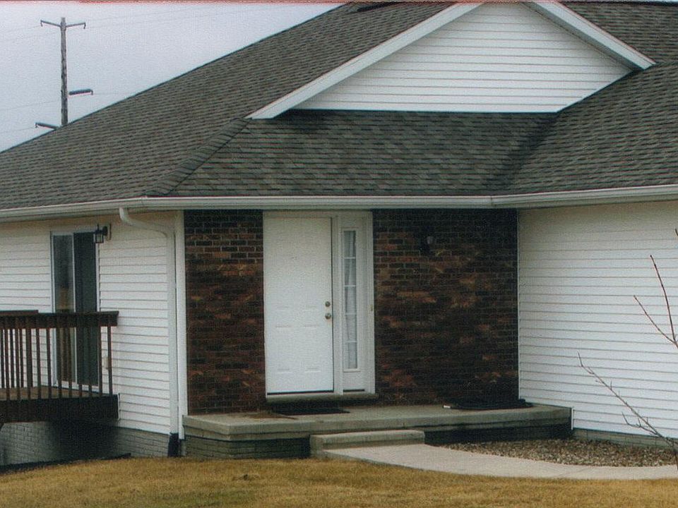 2405 Greenway Ct, Marion. Front