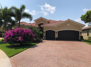 3958 Bering Ct, Naples, FL 34119