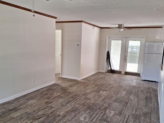 4th image of 806 62nd Ave NE