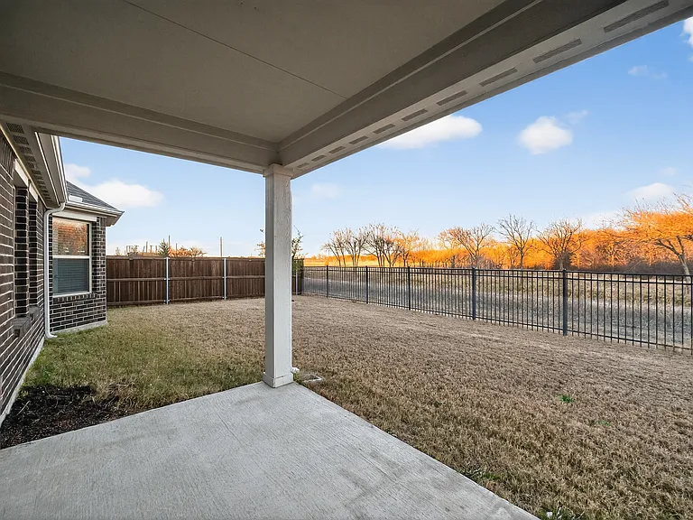 2704 Rambling Rd — Photo 37