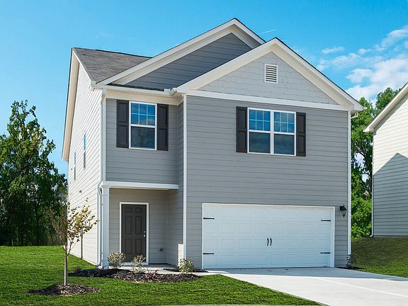 Sizable new home in amenity-rich community