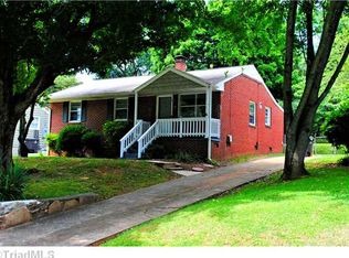 2415 Parkway Dr, Winston Salem, NC 27103